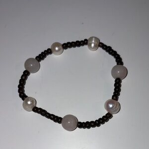 Elegant Pearl and Bead Bracelet
